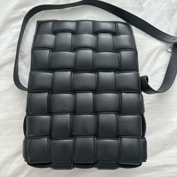 Black Bottega Padded Cassette bag - Picture 4 of 7